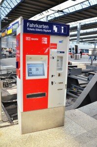 Автомат по продаже билетов на центральном ЖД-вокзале Мюнхена